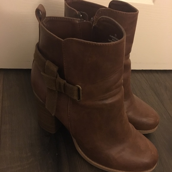 Shoes - Target brown boots
